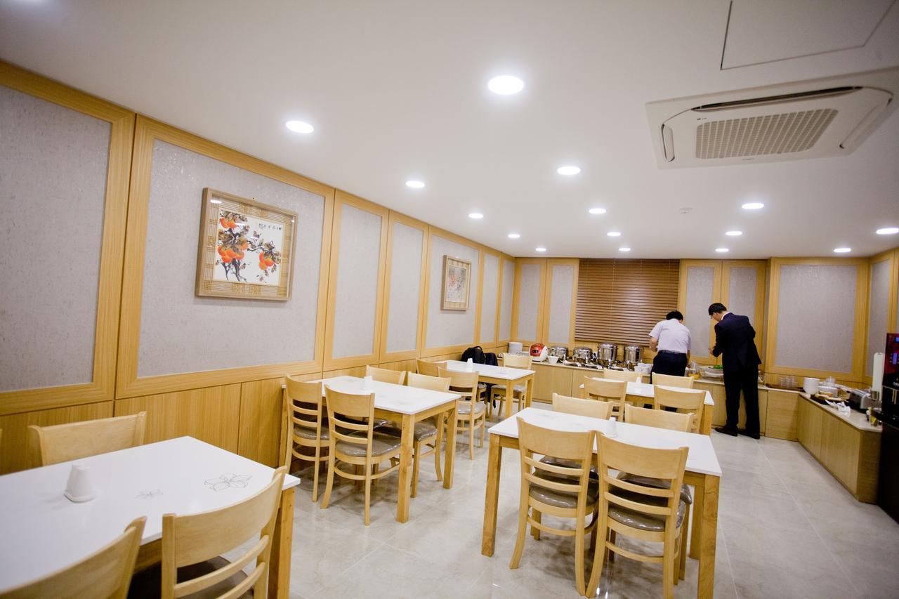 Mbn Hotel Changwon Eksteriør billede