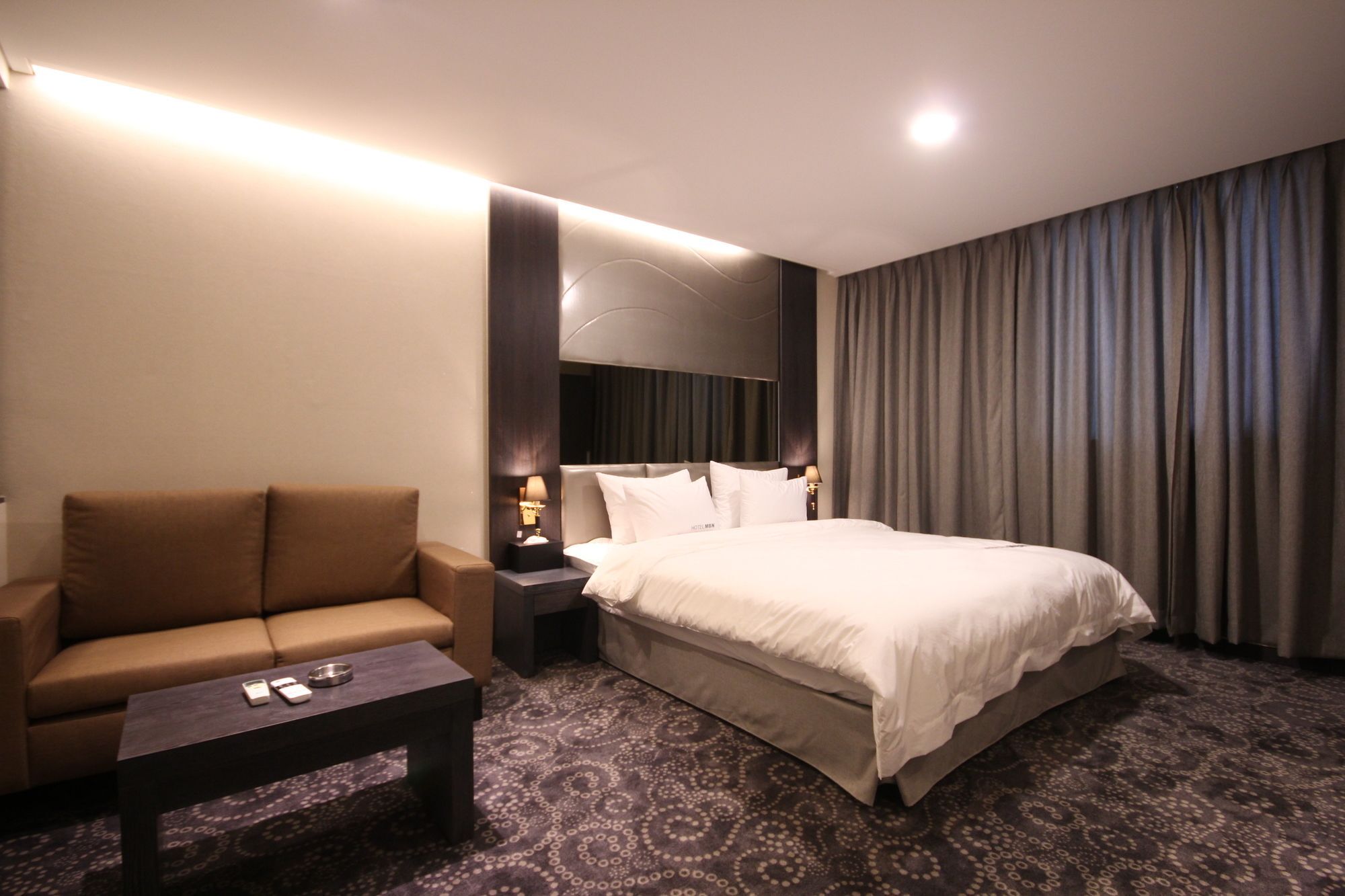 Mbn Hotel Changwon Eksteriør billede